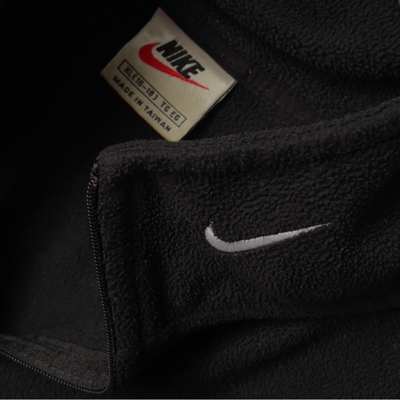 Vintage 90s Nike 1/4 Zip Fleece Sweater - Picture 9 of 15